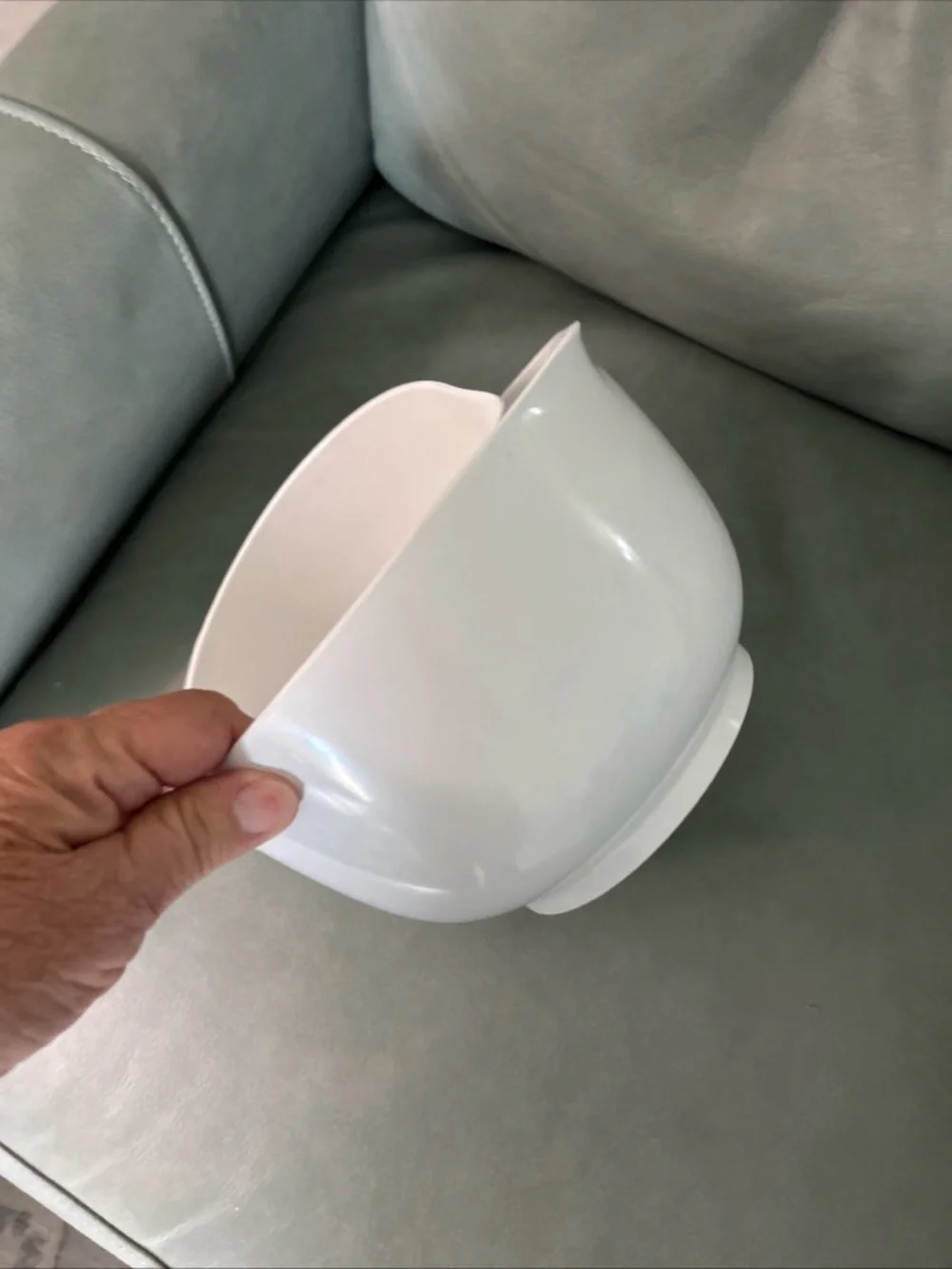 Copco nonslip White Nesting Mixing Bowls with Pour Spouts - Home Dining - Picture 4 of 4